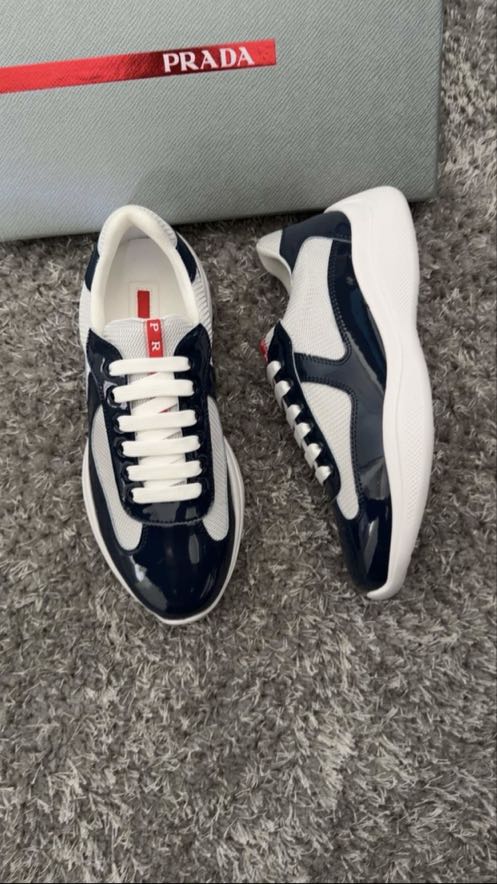 Premium Kleding & Schoenen Supplier